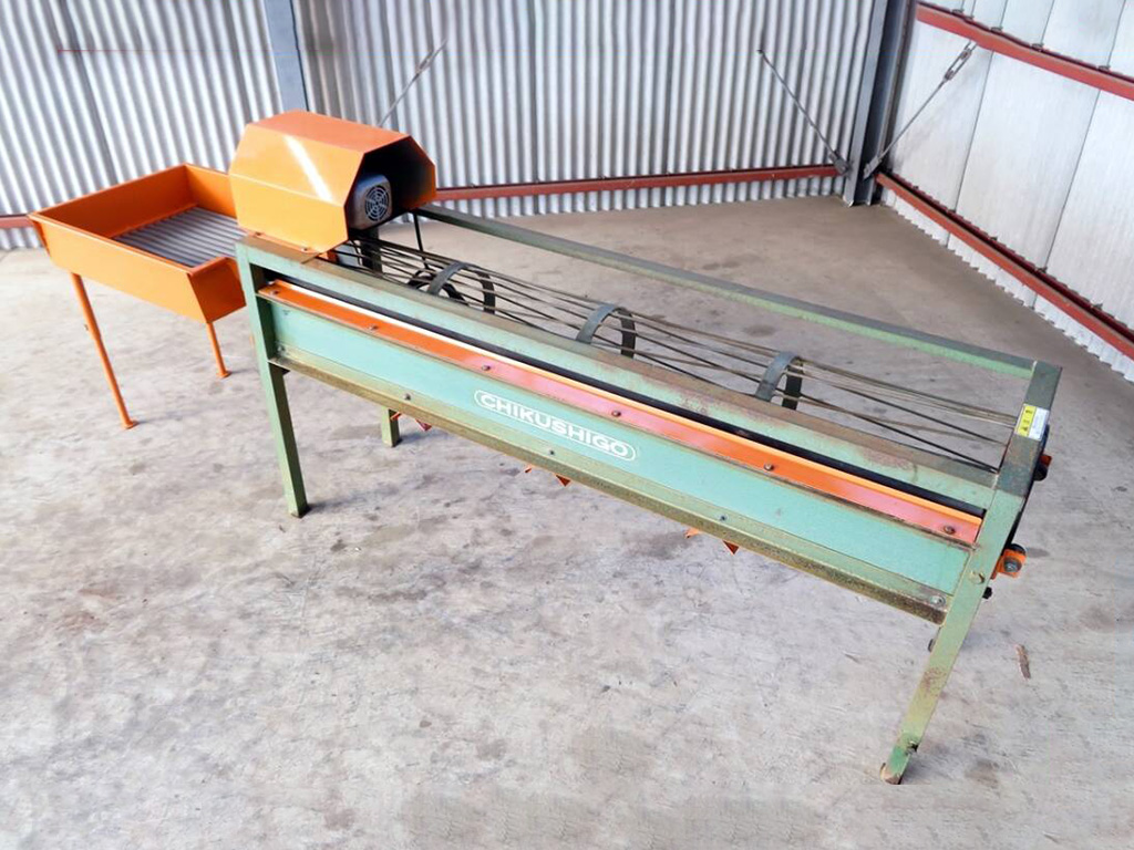 ちくし号 里芋選別機